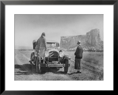 Three Women In Classic 1920'S Attire Admiring View At Enchanted Mesa by Paul Popper Pricing Limited Edition Print image
