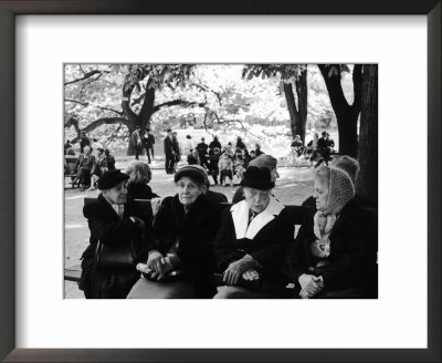 Elderly Women Gathered On A Park Bench by Alfred Eisenstaedt Pricing Limited Edition Print image