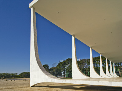 Bras??Lia - Supremo Tribunal Federal (Stf) - Supreme Tribunal, 1958, Architect: Oscar Niemeyer by Alan Weintraub Pricing Limited Edition Print image