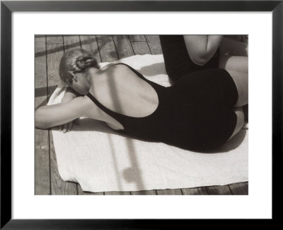 Bather by Vincenzo Balocchi Pricing Limited Edition Print image