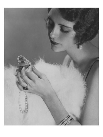Vogue - January 1925 by Edward Steichen Pricing Limited Edition Print image