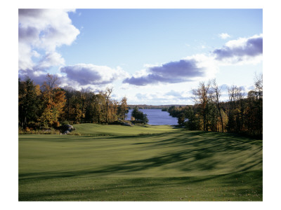 The Ridge At Manitou, Hole 18 by Stephen Szurlej Pricing Limited Edition Print image