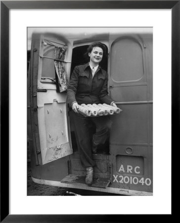Member Of Red Cross Clubmobile Katherine Spaatz, Dispensing Doughnuts, Coffee, Cigarettes And Gum by Bob Landry Pricing Limited Edition Print image