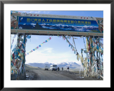 Jia Tsuo La, Entrance To Mount Everest (Qomolangma) National Park, Tibet, China by Ethel Davies Pricing Limited Edition Print image