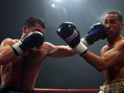 James Degale V Vepkhia Tchilaia by John Gichigi Pricing Limited Edition Print image