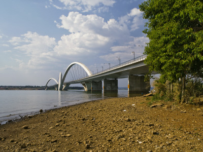 Ponte Juscelino Kubitschek - 2002, Architect: Oscar Niemeyer by Alan Weintraub Pricing Limited Edition Print image