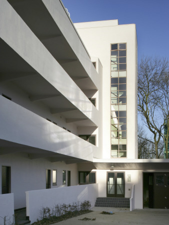 Isokon Flats, Lawn Road, Belsize Park, Nw3, Built 1933 - 34, Restored 2004, Exterior by Morley Von Sternberg Pricing Limited Edition Print image