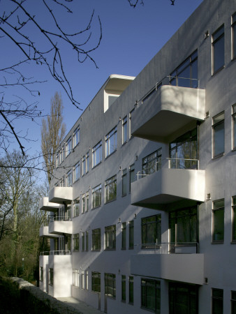 Isokon Flats, Lawn Road, Belsize Park, Nw3, Built 1933 - 34, Restored 2004 by Morley Von Sternberg Pricing Limited Edition Print image