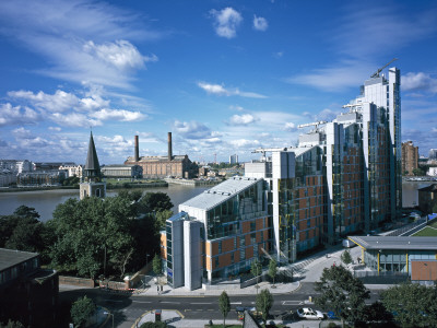 Montevetro Apartments, Thames Riverside, Battersea - Overall View Middle Position by Richard Bryant Pricing Limited Edition Print image