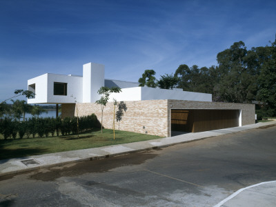 14Bis, House In Brazil, Exterior From Street, Architect: Isay Weinfeld by Alan Weintraub Pricing Limited Edition Print image