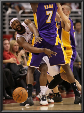 Los Angeles Lakers V Los Angeles Clippers: Baron Davis And Lamar Odom by Stephen Dunn Pricing Limited Edition Print image