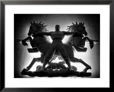Statue Of Man And Horses Being Lit From Behind At The New York World's Fair by David Scherman Pricing Limited Edition Print image