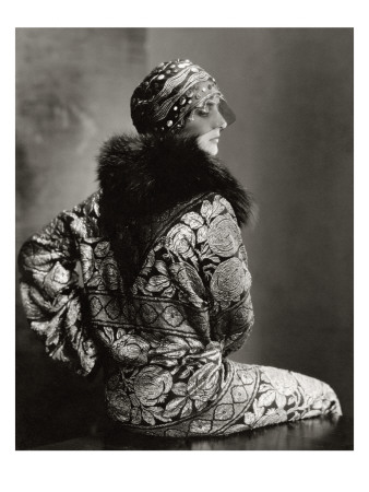 Vogue - November 1925 by Edward Steichen Pricing Limited Edition Print image