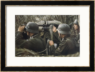 German Machine-Gun Crew Ready And Waiting by Unsere Wehrmacht Pricing Limited Edition Print image