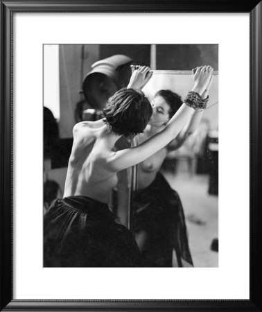 Le Miroir by Christian Coigny Pricing Limited Edition Print image