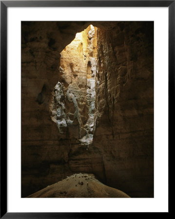 Natural Light Illuminates Majlis Al Jinn by Stephen Alvarez Pricing Limited Edition Print image