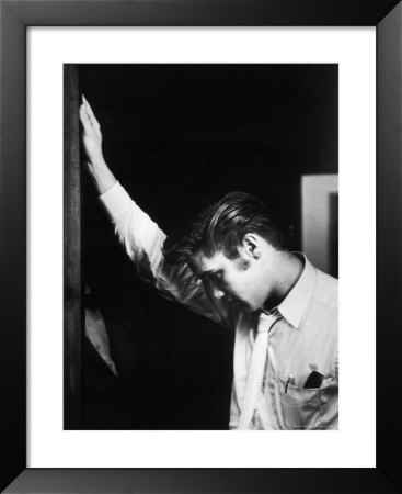 Elvis Presley Backstage In Jacksonville, Fl by Robert W. Kelley Pricing Limited Edition Print image