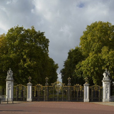 Canada Gate, Green Park, London by Richard Bryant Pricing Limited Edition Print image