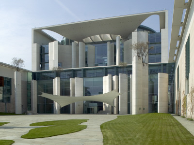 German Federal Chancellery, Berlin, Exterior, Architect: Schultes And Frank by G Jackson Pricing Limited Edition Print image