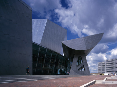 Lowry Arts Centre, Salford Quays, Manchester, Canopy, Architect: Wilford And Partners by Richard Bryant Pricing Limited Edition Print image