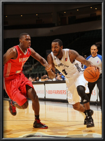 Rio Grande Valley Vipers V Austin Toros: Lewis Cinch And Terrell Harris by Chris Covatta Pricing Limited Edition Print image
