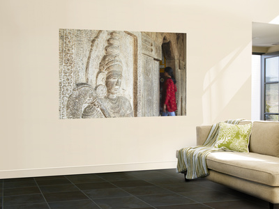 Woman Entering Temple Of The Tooth (Sri Dalada Maligawa), Kandy, Sri Lanka by Ian Trower Pricing Limited Edition Print image