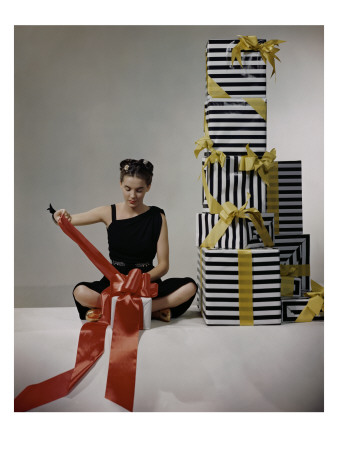 Glamour - December 1945 by Clifford Coffin Pricing Limited Edition Print image