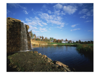 Kingswood Park Golf Club, Hole 14 by Stephen Szurlej Pricing Limited Edition Print image