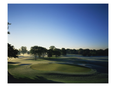 Oakland Hills Country Club, Hole 18 by Stephen Szurlej Pricing Limited Edition Print image