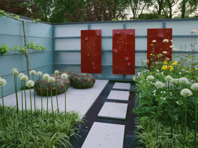 Minimalist Roof Garden, Urban, Polished Concrete Paving Slabs, Rill And Allium, Chelsea 2005 by Clive Nichols Pricing Limited Edition Print image