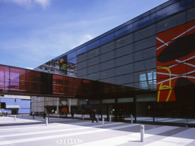 Queen Mary, University Of London, New Medical School Building, London, 2005, Exterior by Ben Luxmoore Pricing Limited Edition Print image