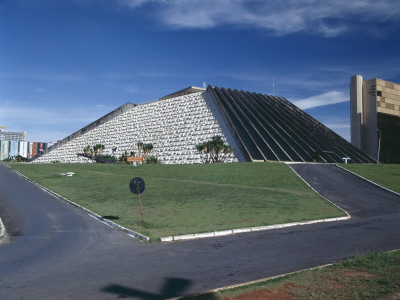 Claudio Santoro National Theatre, Brasilia, 1958, Architect: Oscar Niemeyer by Kadu Niemeyer Pricing Limited Edition Print image