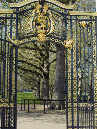 Green Park Gates, London by Natalie Tepper Pricing Limited Edition Print image
