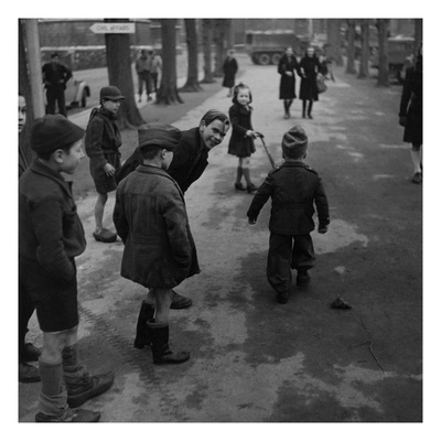 Vogue - September 1945 by Toni Frissell Pricing Limited Edition Print image