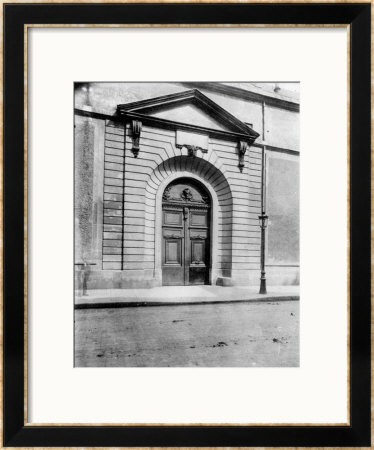 Hotel Du Grand Veneur In Paris, 60 Rue De Turenne, 1901 by Eugene Atget Pricing Limited Edition Print image