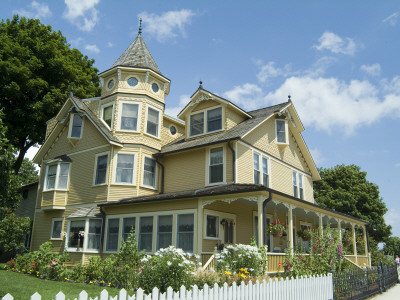 Mackinac Island, Michigan, Usa - Old Style American House by Natalie Tepper Pricing Limited Edition Print image