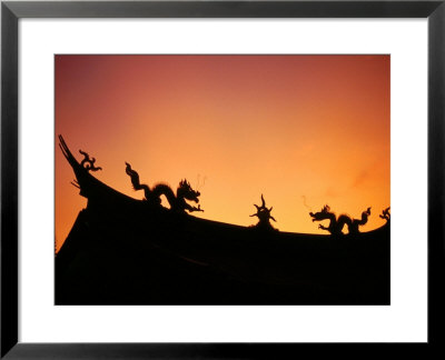 Dragons On Roof Of Kuangkung Temple, Tainan, Taiwan by Martin Moos Pricing Limited Edition Print image