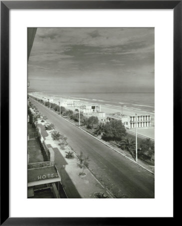 The Seafront In Pescara by A. Villani Pricing Limited Edition Print image