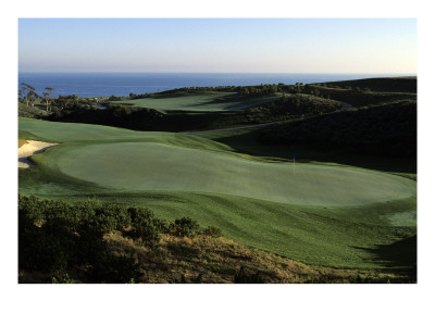 Pelican Hill Golf Club, Hole 18 by Stephen Szurlej Pricing Limited Edition Print image