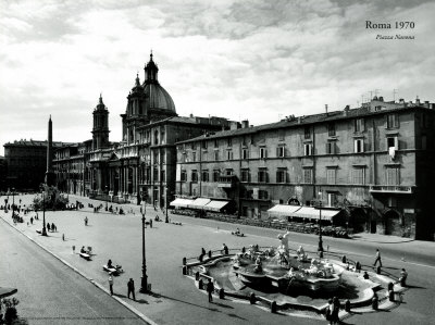 Piazza Navona by Gianni Berengo Gardin Pricing Limited Edition Print image