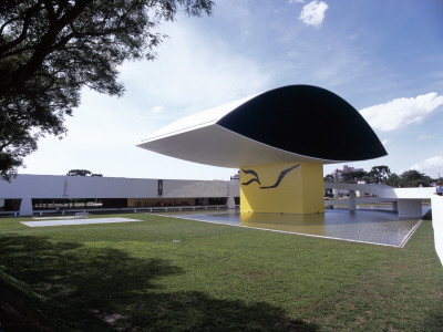 Oscar Niemeyer Museum, Curitiba Parana, 2001, Architect: Oscar Niemeyer by Kadu Niemeyer Pricing Limited Edition Print image