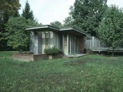 Joseph Euchtman House, 6807 Cross Country Boulevard, Baltimore, Maryland, 1939, Frank Lloyd Wright by Thomas A. Heinz Pricing Limited Edition Print image