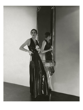 Vogue - October 1932 by George Hoyningen-Huene Pricing Limited Edition Print image