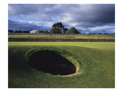 Royal And Ancient G.C. Of St. Andrews, Hole 17 by Stephen Szurlej Pricing Limited Edition Print image