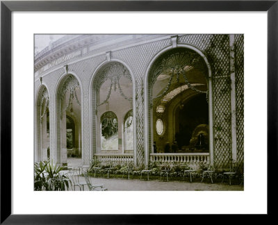 Building Of A Thermal Establishment In Vichy by Henrie Chouanard Pricing Limited Edition Print image