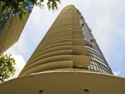 Banco Mineira, Belo Horizonte, Architect: Oscar Niemeyer by Alan Weintraub Pricing Limited Edition Print image