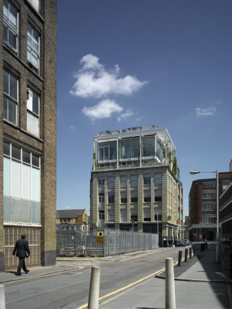 Roof Garden Apartment, London, Tonkin Liu Architects by Richard Bryant Pricing Limited Edition Print image