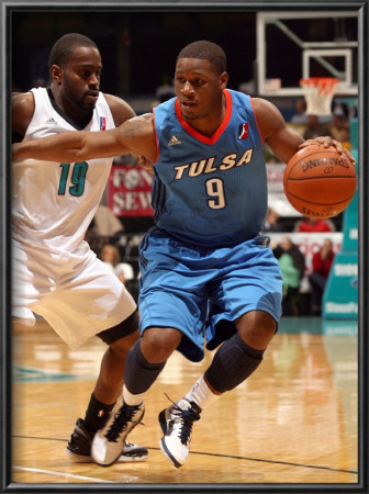 Tulsa 66Ers V Sioux Falls Skyforce: Tweety Carter And Leemire Goldwire by Dave Eggen Pricing Limited Edition Print image