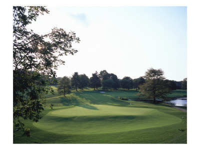 Stanwich Club, Hole 17 by Stephen Szurlej Pricing Limited Edition Print image