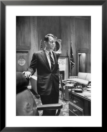 Jfk Cabinet And Advisers by Alfred Eisenstaedt Pricing Limited Edition Print image
